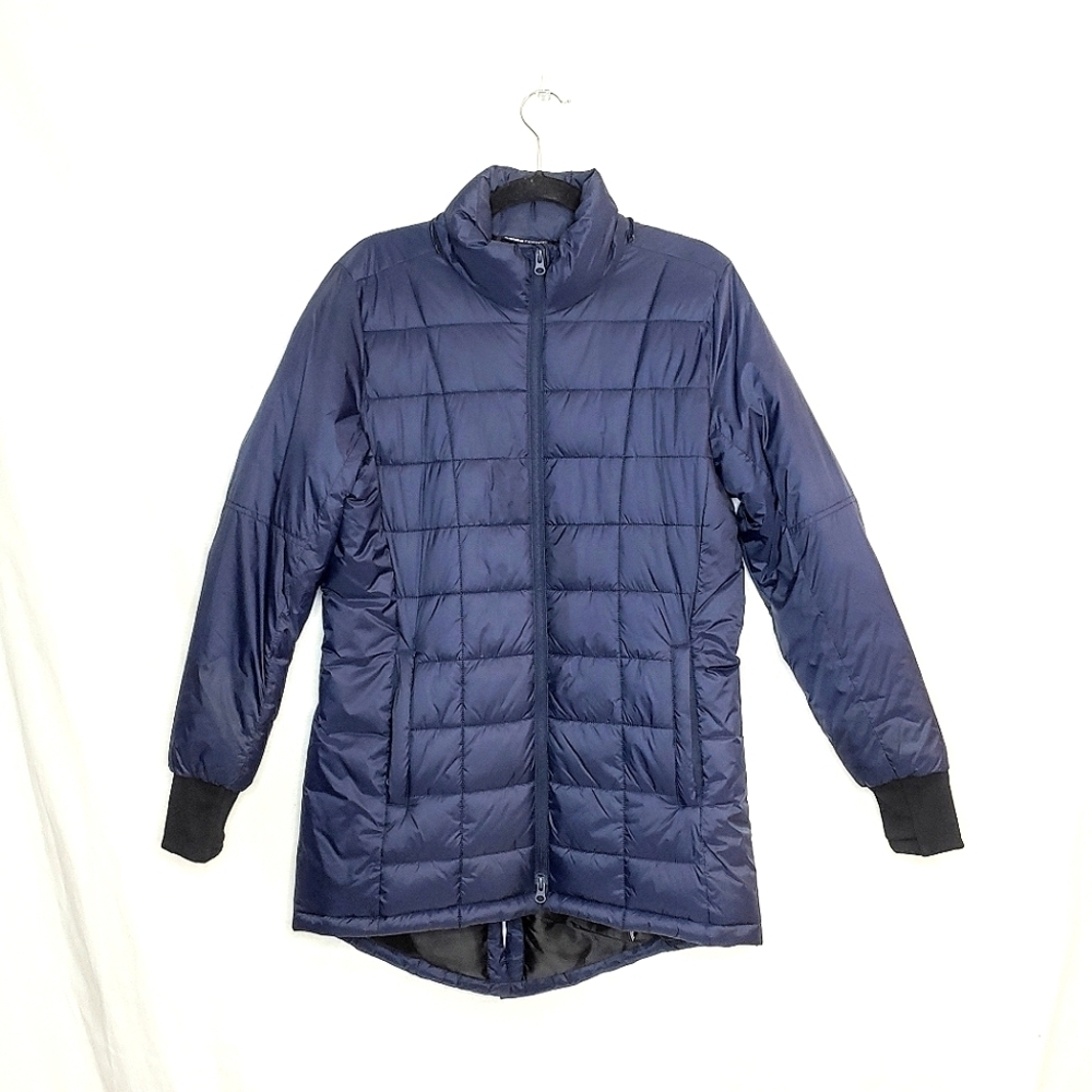 Swiss Tech Puffer coat, Navy, Size Small.